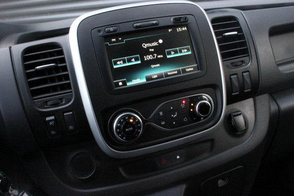 Renault Trafic 2.0 dCi T29 L2H1 Work Edition FULL BLACK / SIDE- BARS / TREKHAAK / NAVIGATIE / VERLAAGD / CRUISE CONTROL / LEDEREN