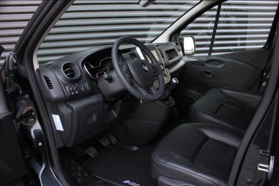 Renault Trafic 2.0 dCi T29 L2H1 Work Edition FULL BLACK / SIDE- BARS / TREKHAAK / NAVIGATIE / VERLAAGD / CRUISE CONTROL / LEDEREN