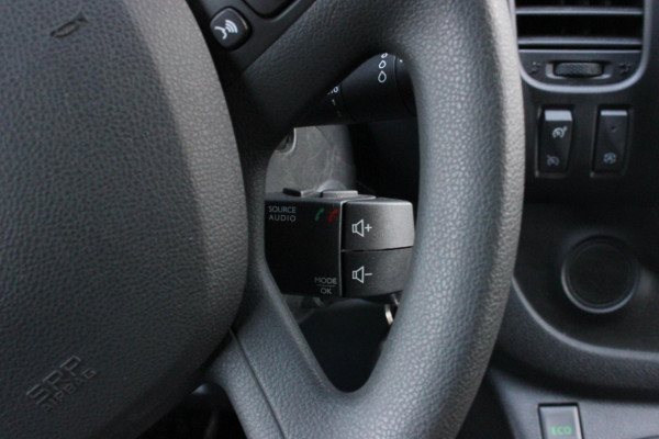 Renault Trafic 2.0 dCi T29 L2H1 Work Edition FULL BLACK / SIDE- BARS / TREKHAAK / NAVIGATIE / VERLAAGD / CRUISE CONTROL / LEDEREN