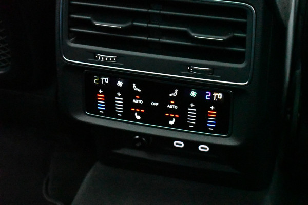 Audi RSQ8 4.0 TFSI quattro 810pk MTM-Stage2 Nw310K Pano Dyn+ Trekh B&O-3D Massage+Vent