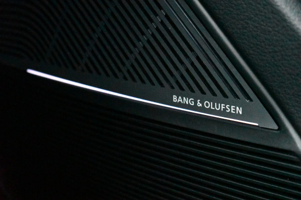 Audi RSQ8 4.0 TFSI quattro 810pk MTM-Stage2 Nw310K Pano Dyn+ Trekh B&O-3D Massage+Vent