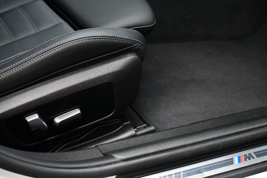 BMW 3 Serie 330D M-Sport Pro Pano H/K HUD El-zetels Parelmoer-wit!