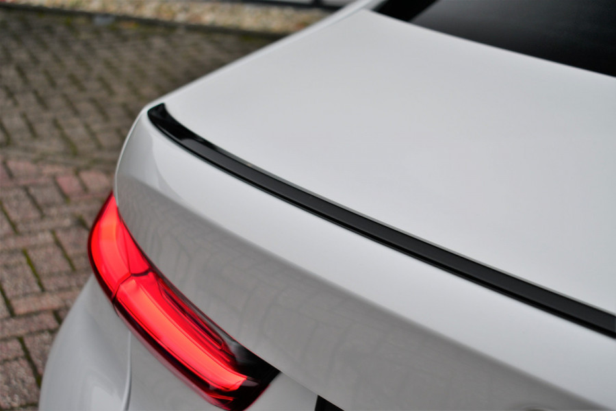 BMW 3 Serie 330D M-Sport Pro Pano H/K HUD El-zetels Parelmoer-wit!