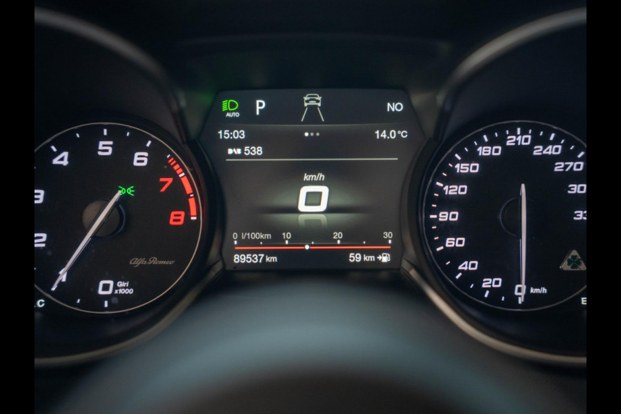 Alfa Romeo Stelvio 2.9 V6 AWD Quadrifoglio 510PK / Pano / Carbon / H&K / Memory