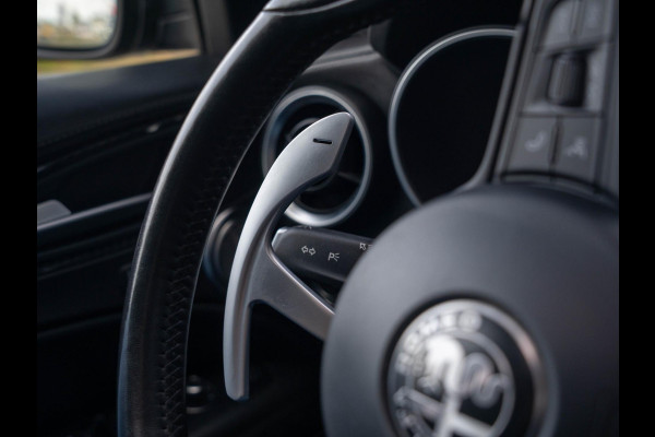 Alfa Romeo Stelvio 2.9 V6 AWD Quadrifoglio 510PK / Pano / Carbon / H&K / Memory