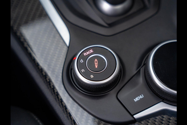 Alfa Romeo Stelvio 2.9 V6 AWD Quadrifoglio 510PK / Pano / Carbon / H&K / Memory