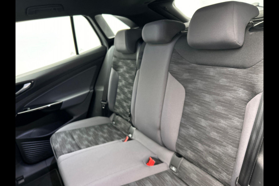 Volkswagen ID.4 Pure 52 kWh Adaptieve Cruise Control Trekhaak Navigatie Carplay
