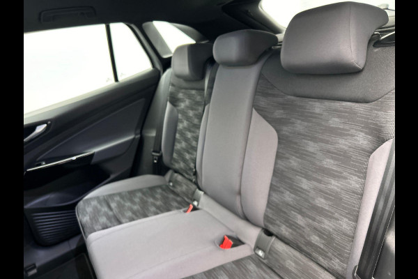 Volkswagen ID.4 Pure 52 kWh Adaptieve Cruise Control Trekhaak Navigatie Carplay