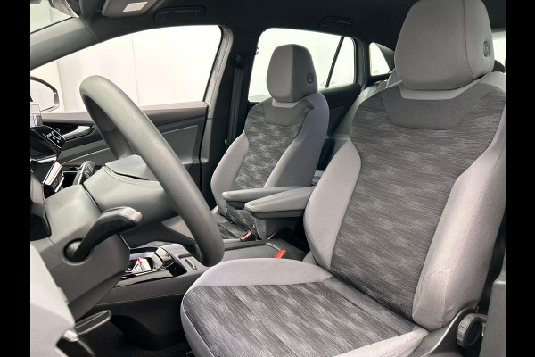 Volkswagen ID.4 Pure 52 kWh Adaptieve Cruise Control Trekhaak Navigatie Carplay