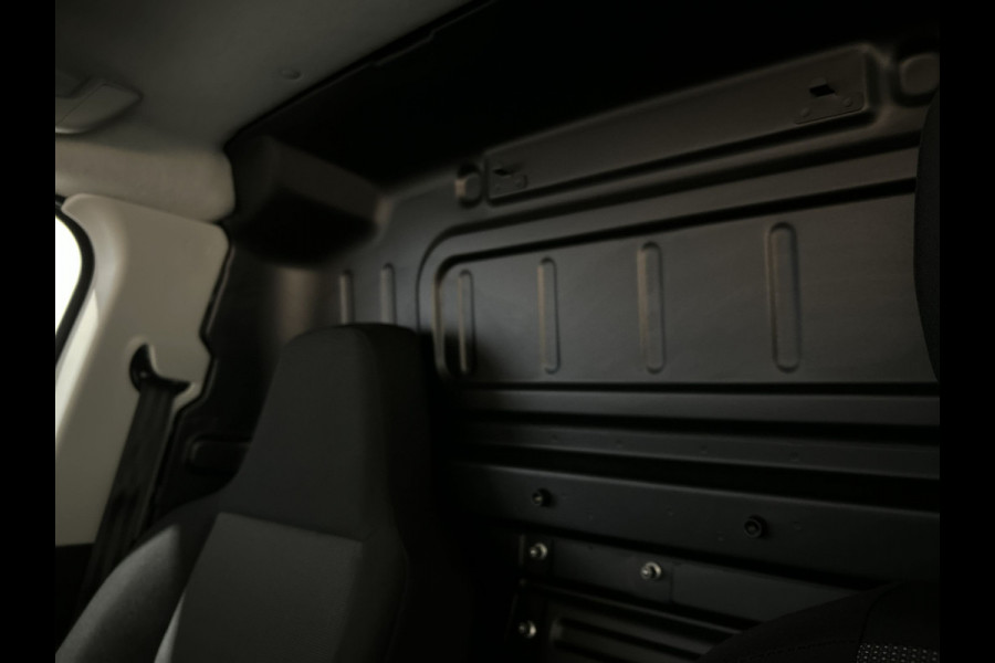 Citroën E-Berlingo Club 50 kWh 11 kw lader, airco, cruise control, goedkoper rijden vrijwel onmogelijk!