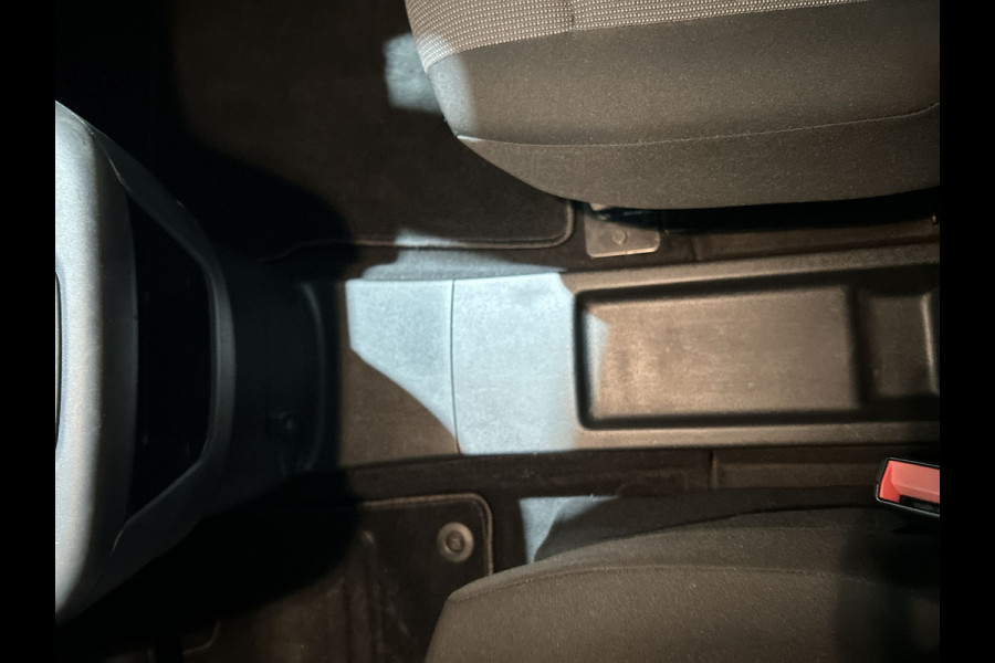 Citroën E-Berlingo Club 50 kWh 11 kw lader, airco, cruise control, goedkoper rijden vrijwel onmogelijk!