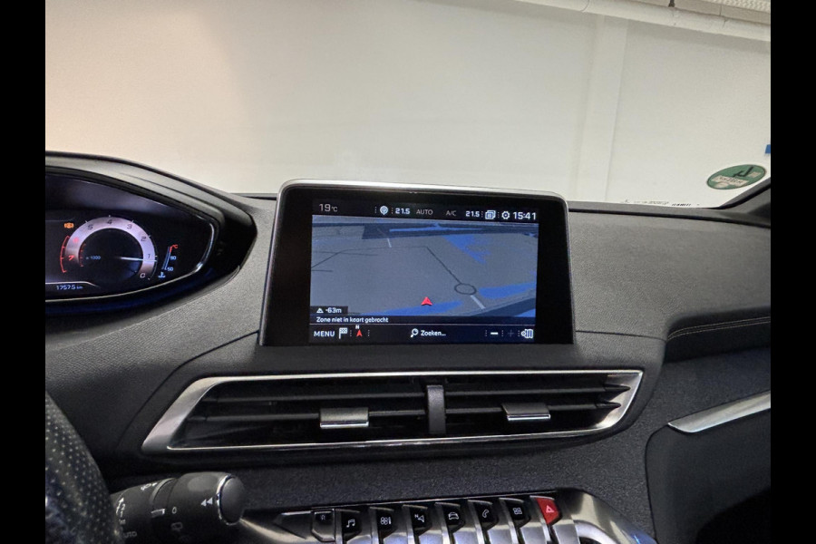 Peugeot 5008 1.6 PureTech GT-Line 7 pers | Panoramadak | Trekhaak afneembaar | Leder | Memory | Stoelverwarming | elektrisch verstelbare stoelen | Navi | Android auto / Apple carplay | Elektrische achterklep | Achteruitrijcamera