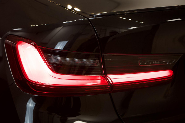 BMW 3-serie 330i PANO| M-SPORT| MARGE| LASER LED|