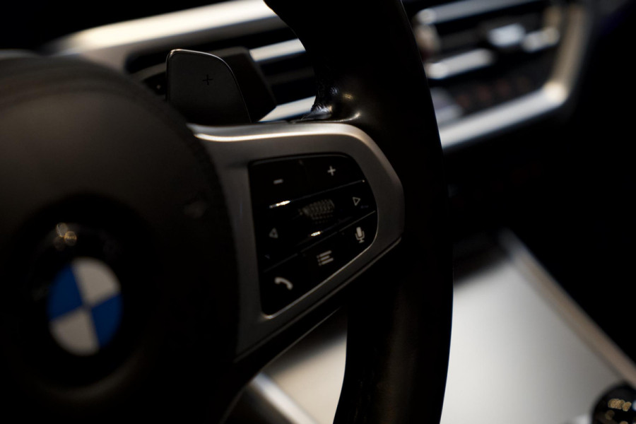 BMW 3-serie 330i PANO| M-SPORT| MARGE| LASER LED|