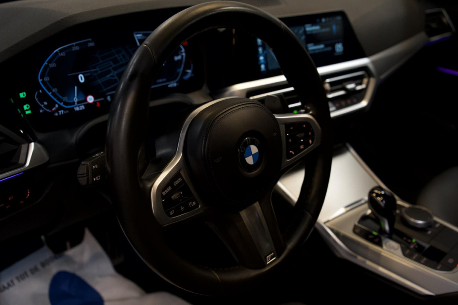 BMW 3-serie 330i PANO| M-SPORT| MARGE| LASER LED|
