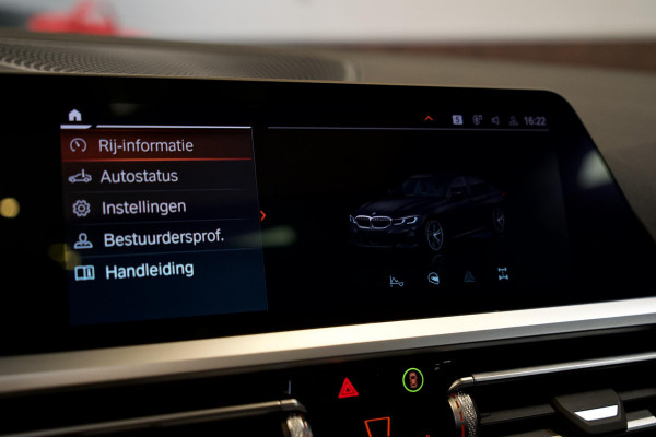 BMW 3-serie 330i PANO| M-SPORT| MARGE| LASER LED|