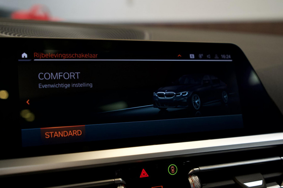 BMW 3-serie 330i PANO| M-SPORT| MARGE| LASER LED|