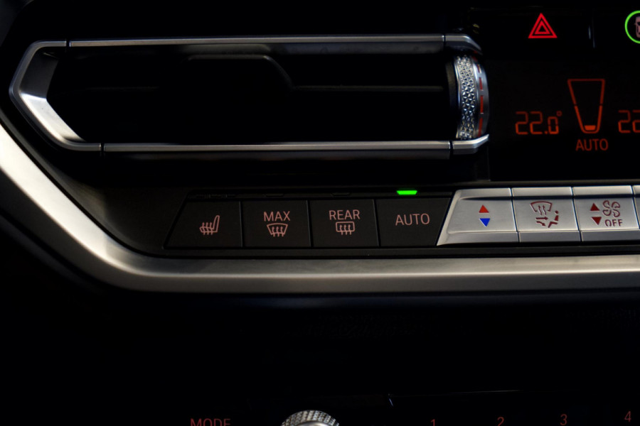 BMW 3-serie 330i PANO| M-SPORT| MARGE| LASER LED|