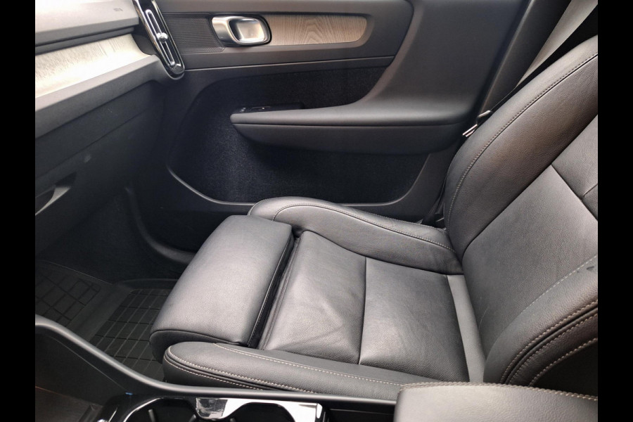 Volvo XC40 1.5 T5 Recharge R-Design | Trekhaak 1800kg | Leder | stoelverwarming | Blindspot | occasion