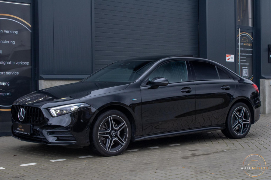 Mercedes-Benz A-Klasse 250e Business AMG Lim PANO MEMORY CAMERA STOELVERWARMING
