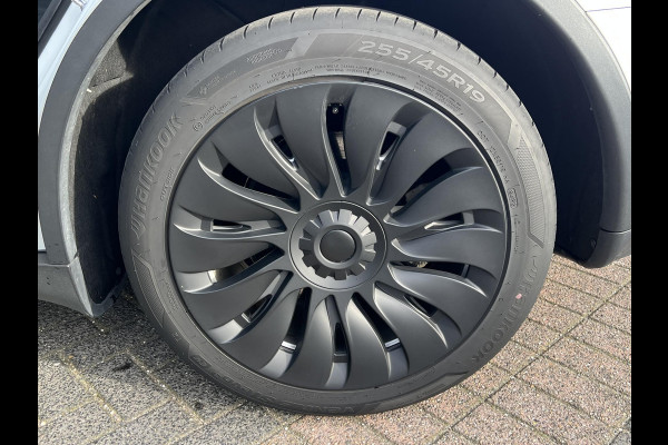 Tesla Model Y Long Range AWD 75 kWh | Enhanced Autopilot | Rijklaar geleverd | Stoel- & Stuurverwarming | Fabrieksgarantie tot 08-2026
