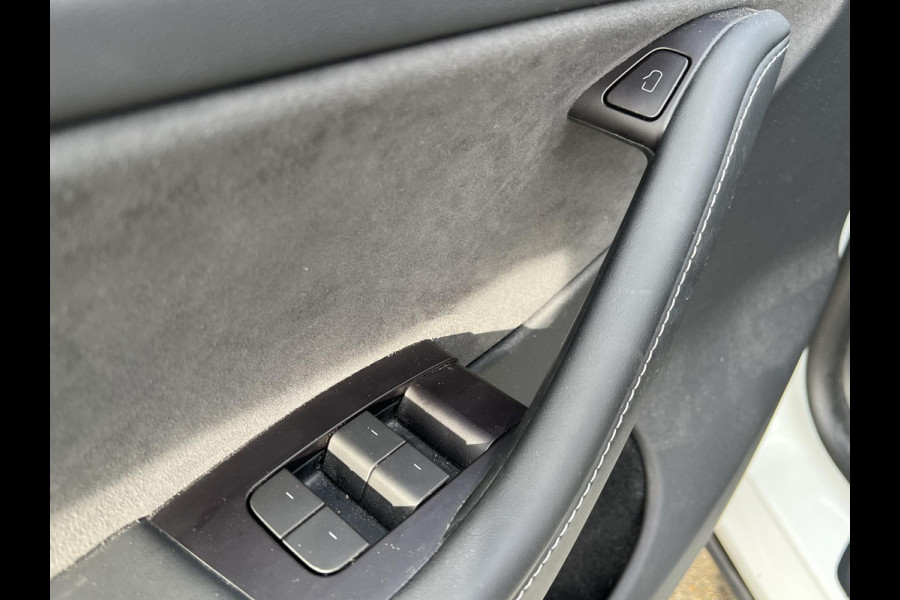 Tesla Model Y Long Range AWD 75 kWh | Enhanced Autopilot | Rijklaar geleverd | Stoel- & Stuurverwarming | Fabrieksgarantie tot 08-2026