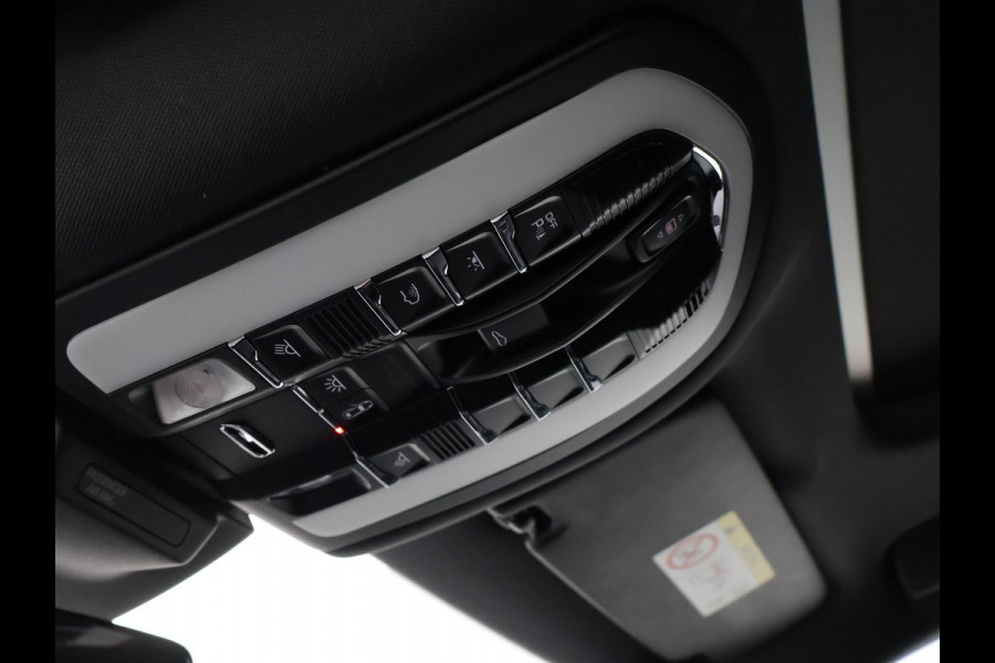 Porsche Macan 2.0 AUT. FACELIFT MODEL + PANORAMA | LUCHTVERING | 21 INCH | STOELVERW. V+A | CARRERAWIT METALLIC