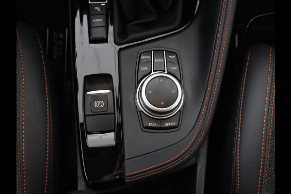 BMW X1 xDrive25e Sport Line | Stoelverwarming | Camera | Full LED | Sportstoelen | Keyless | Navigatie | Climate control | Parkeerhulp | Cruise control | DAB | Bluetooth
