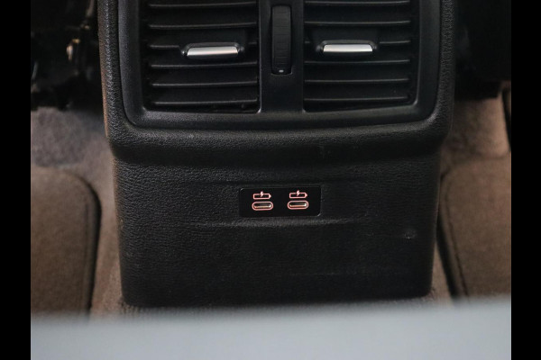 BMW X1 xDrive25e Sport Line | Stoelverwarming | Camera | Full LED | Sportstoelen | Keyless | Navigatie | Climate control | Parkeerhulp | Cruise control | DAB | Bluetooth