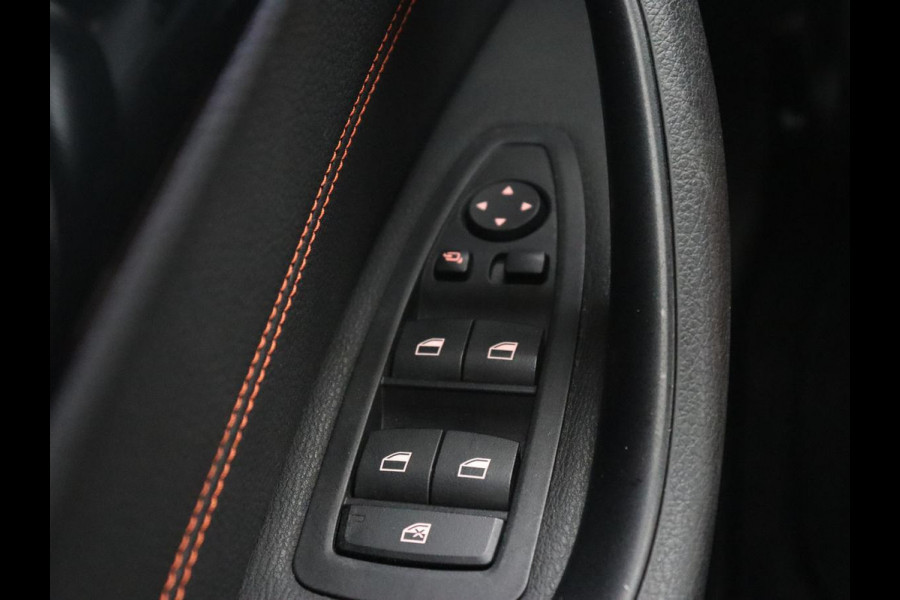 BMW X1 xDrive25e Sport Line | Stoelverwarming | Camera | Full LED | Sportstoelen | Keyless | Navigatie | Climate control | Parkeerhulp | Cruise control | DAB | Bluetooth