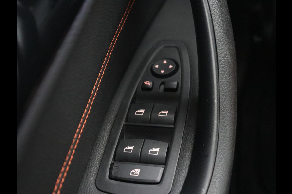 BMW X1 xDrive25e Sport Line | Stoelverwarming | Camera | Full LED | Sportstoelen | Keyless | Navigatie | Climate control | Parkeerhulp | Cruise control | DAB | Bluetooth