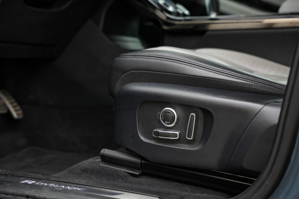 Land Rover Range Rover Evoque 2.0 P300 AWD R-Dynamic HSE Adapt. Cruise Virtual Dash Matrix LED Two Tone Leder Meridian Keyless