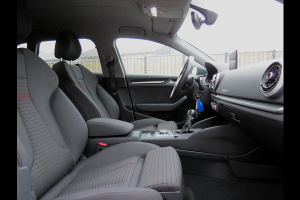 Audi A3 Sportback 1.0 TFSI Sport S Line Edition | AUTOMAAT | AIRCO | STOELVERWARMING |