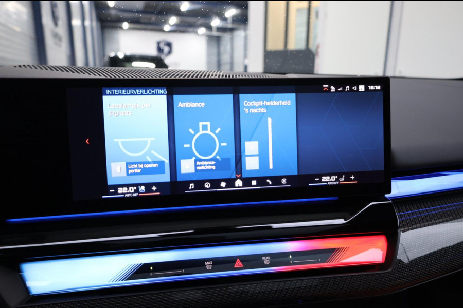 BMW 5 Serie Touring M5 727+PK BTW/M-PERFORMANCE CARBON/AKRAPOVIC/22" VOSSEN/BOWERS & WILKINS/PANO/HUD/ACC/ECC/FABRIEKSGARANTIE!