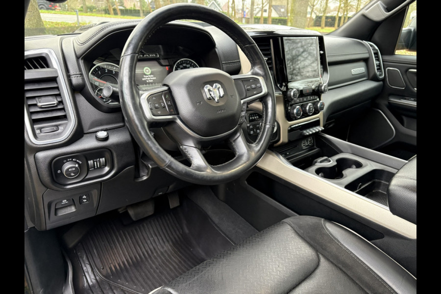 RAM 1500 5.7 V8 Laramie Night - PANO - LUCHTVERING - LPG - 22 inch - NL AUTO