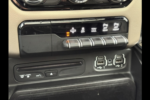 RAM 1500 5.7 V8 Laramie Night - PANO - LUCHTVERING - LPG - 22 inch - NL AUTO