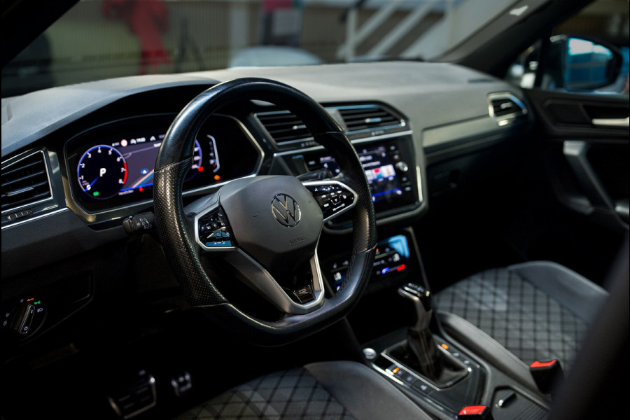 Volkswagen Tiguan 1.5 TSI R-Line Business+ 3x R-Line/Pano/Virtual/IQ Light/Leder/Sfeerverlichting/Keyless/APK/Bomvol!