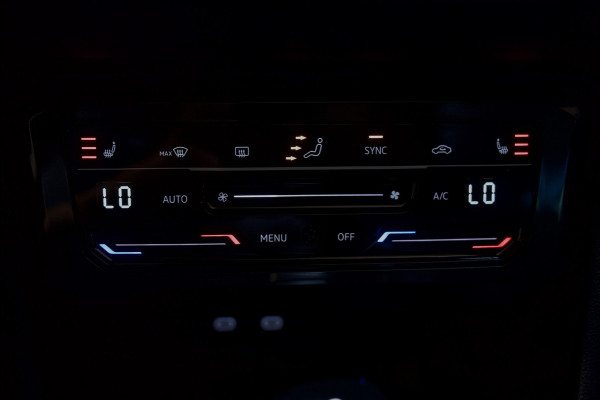 Volkswagen Tiguan 1.5 TSI R-Line Business+ 3x R-Line/Pano/Virtual/IQ Light/Leder/Sfeerverlichting/Keyless/APK/Bomvol!