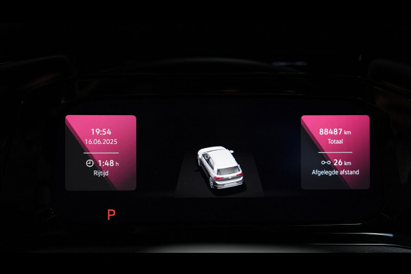 Volkswagen Golf 2.0 TSI GTI IQ LIGHTS/HARMAN KARDON/CARPLAY/BLINDSPOT/STOELVERWARMING/APK/245PK