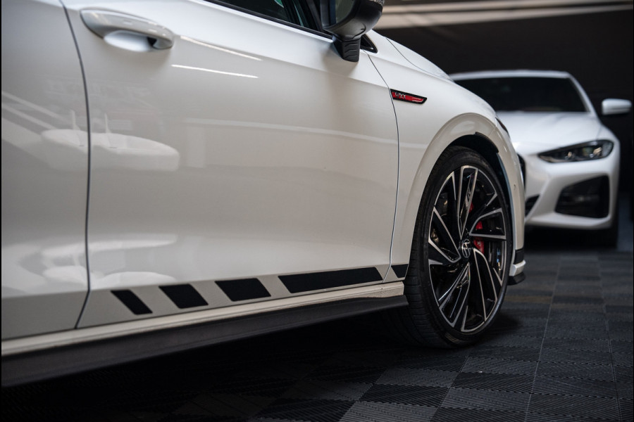 Volkswagen Golf 2.0 TSI GTI CLUBSPORT PANO/H&K/LEDER/HUD/MEMORY/IQLIGHTS/BLINDSPOT/SFEERVERLICHTING/NURBURGRING/BOMVOL!