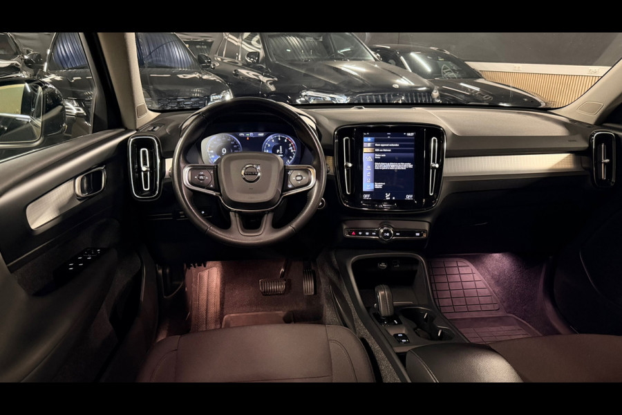 Volvo XC40 1.5 T4 Recharge | Trekhaak| Dodehoek |ACC | Carplay | Elektrische kofferklep| Camera achter