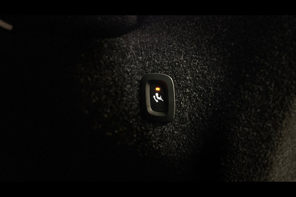 Volvo XC40 1.5 T4 Recharge | Trekhaak| Dodehoek |ACC | Carplay | Elektrische kofferklep| Camera achter