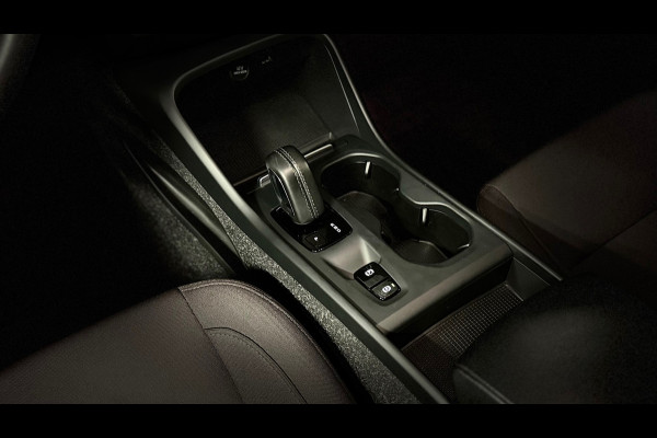 Volvo XC40 1.5 T4 Recharge | Trekhaak| Dodehoek |ACC | Carplay | Elektrische kofferklep| Camera achter