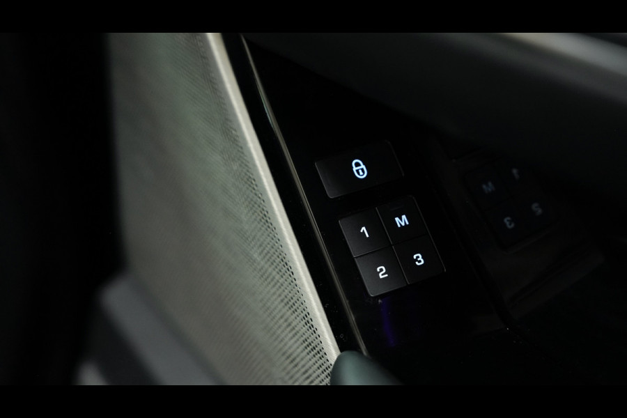 Land Rover Range Rover Velar 3.0 V6 SC AWD R-Dynamic HSE R DYNAMIC PANO/HUD/KEYLESS/NIGHTPAKKET/CARPLAY/STOELVERKOELING/BOMVOL!