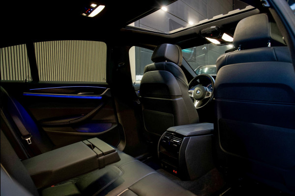 BMW 5 Serie 520i M-Sport PANO/HUD/360CAM/GARANTIE 2027/MEMORY/SFEERVERLICHTING/BOMVOL!