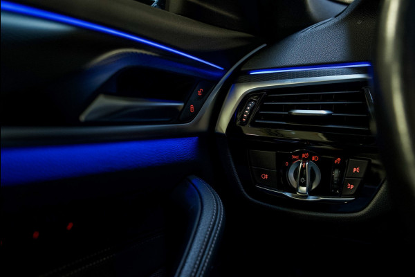BMW 5 Serie 520i M-Sport PANO/HUD/360CAM/GARANTIE 2027/MEMORY/SFEERVERLICHTING/BOMVOL!