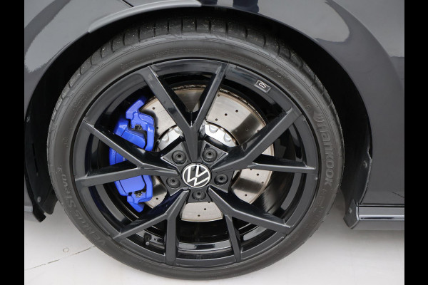 Volkswagen Golf R 2.0 TSI R 4MOTION 320 PK + AKRAPOVIC UITLAAT | PANORAMA | STOELVENTILATIE | HARMAN/KARDON | NAPPA LEDER