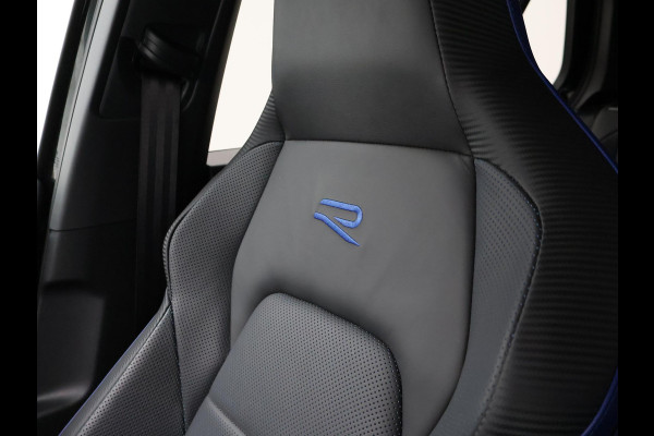 Volkswagen Golf R 2.0 TSI R 4MOTION 320 PK + AKRAPOVIC UITLAAT | PANORAMA | STOELVENTILATIE | HARMAN/KARDON | NAPPA LEDER