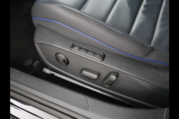Volkswagen Golf R 2.0 TSI R 4MOTION 320 PK + AKRAPOVIC UITLAAT | PANORAMA | STOELVENTILATIE | HARMAN/KARDON | NAPPA LEDER