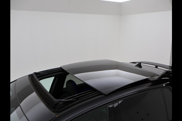 Volkswagen Golf R 2.0 TSI R 4MOTION 320 PK + AKRAPOVIC UITLAAT | PANORAMA | STOELVENTILATIE | HARMAN/KARDON | NAPPA LEDER